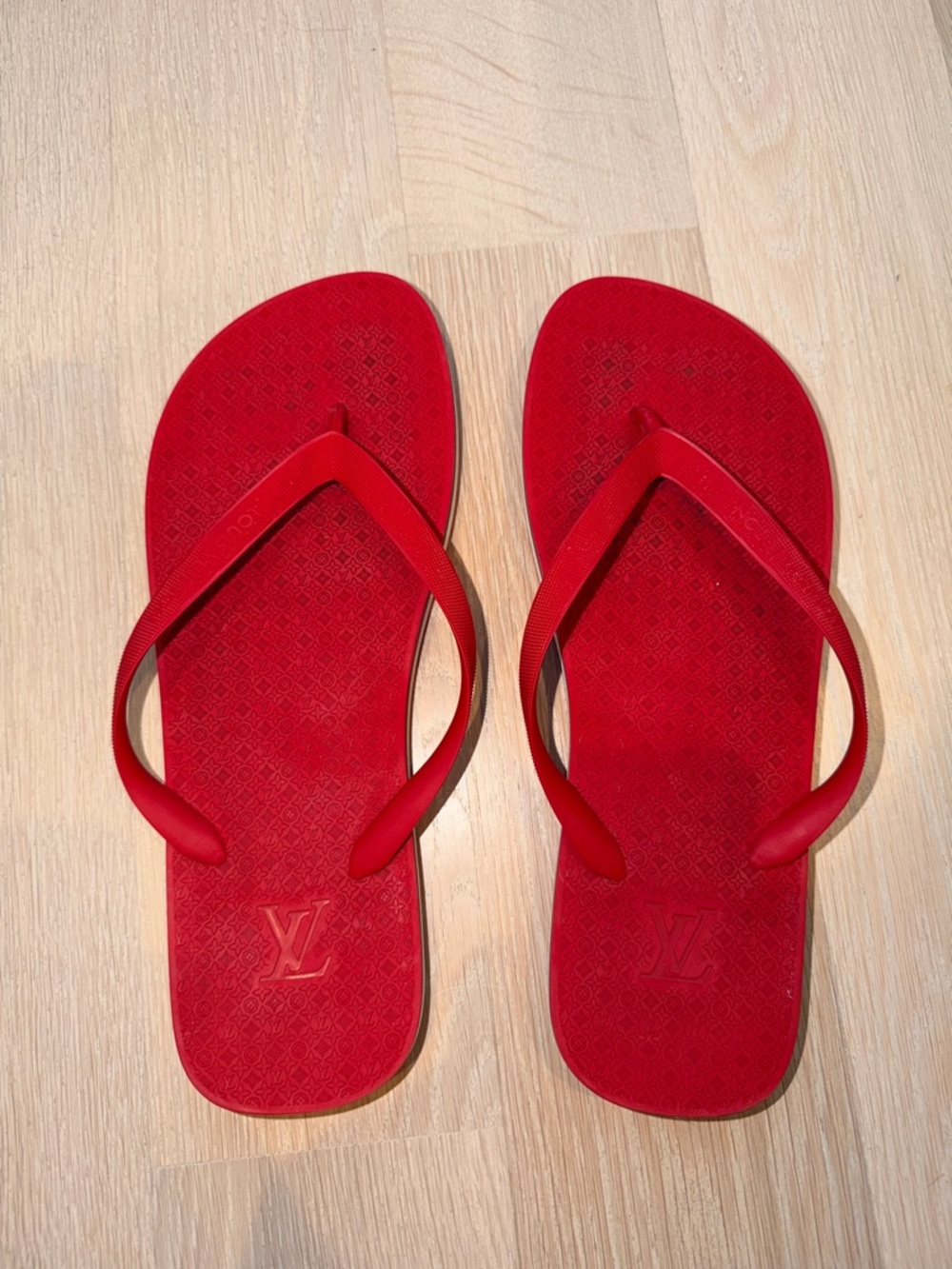 Louis Vuitton Red Rubber Flip Flop Sandals Slides - Men - Picture 4 of 4